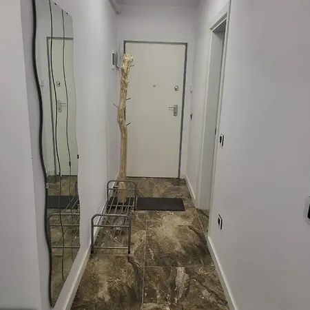 Bloc Nou - Self Check In - Free Parking Craiova