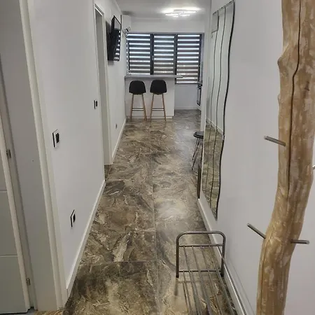 Apartament Bloc Nou - Self Check In - Free Parking Craiova