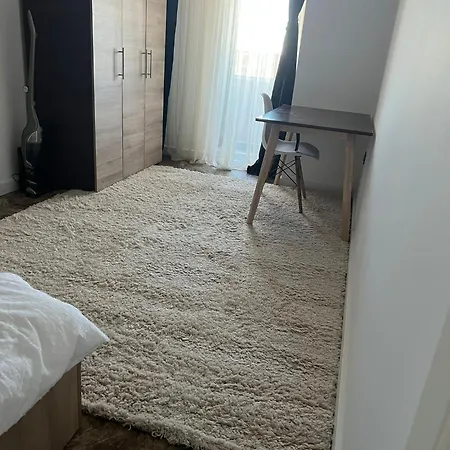 Apartment Bloc Nou - Self Check In - Free Parking Craiova